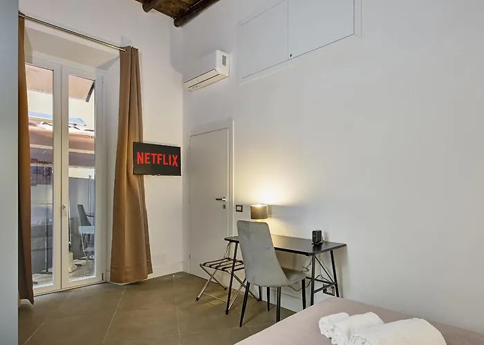 Navona With Patio Domus Capitolina Apartament